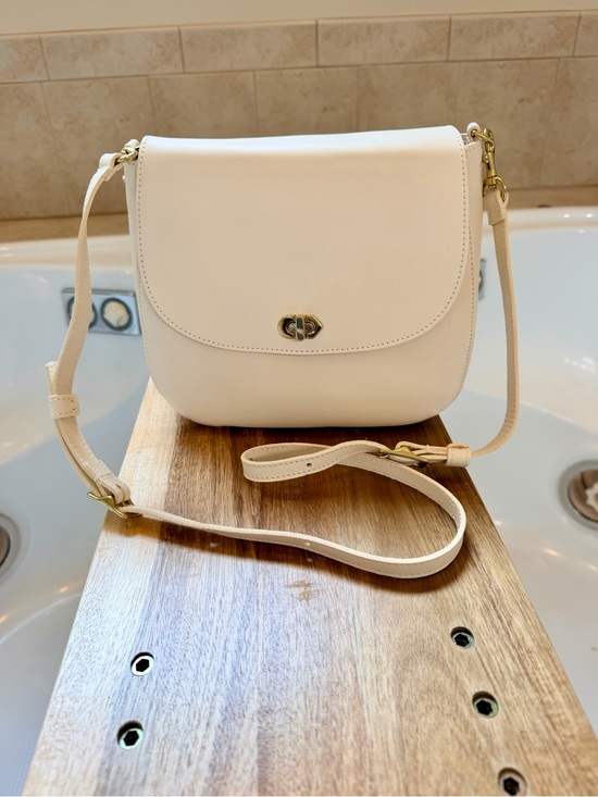 Clare V Handbags - Clare V Turnlock Louis - Cream NWT $435